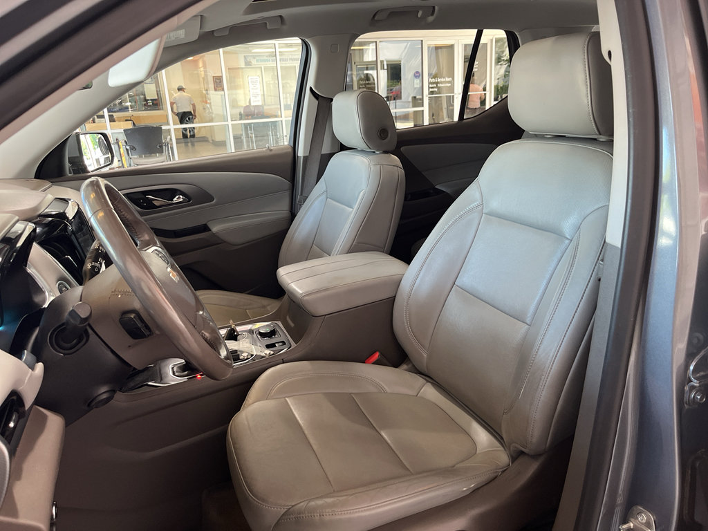 Used 2019 Chevrolet Traverse Premier w/ Driver Confidence II Package image 12