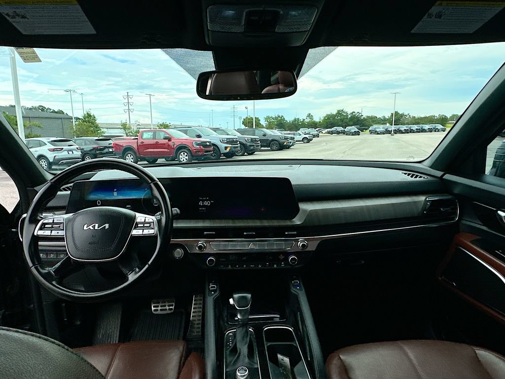 Used 2023 Kia Telluride SX FWD image 3
