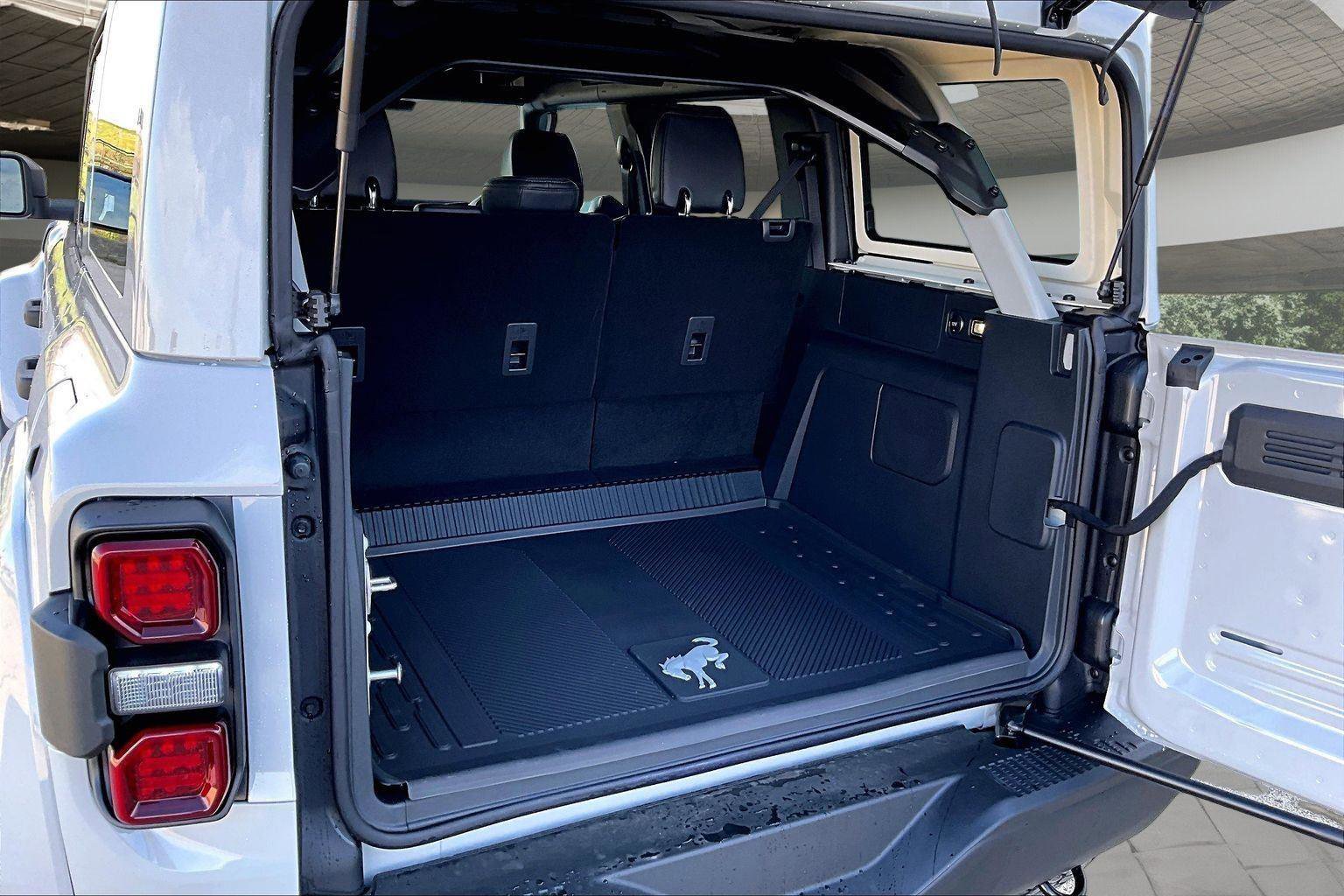 New 2026 Ford Bronco Raptor w/ Interior Carbon Fiber Pack AWD/4WD image 5