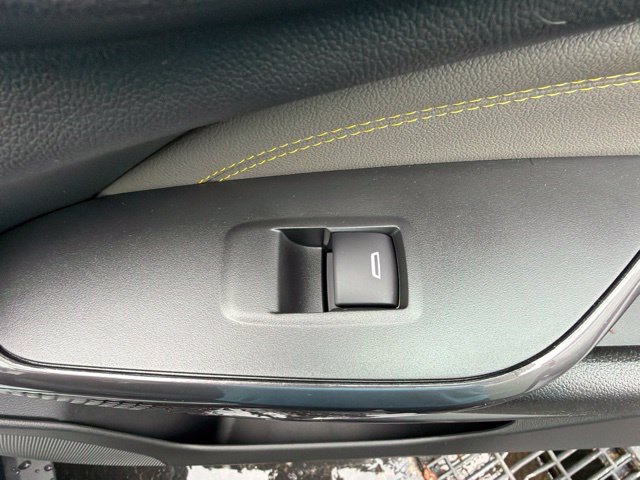 New 2026 Chevrolet Trax ACTIV w/ Sunroof Package FWD image 16
