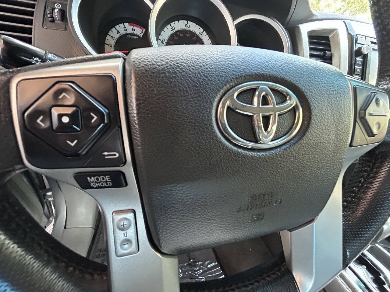 Used 2015 Toyota Tacoma PreRunner w/ SR5 Package RWD image 37