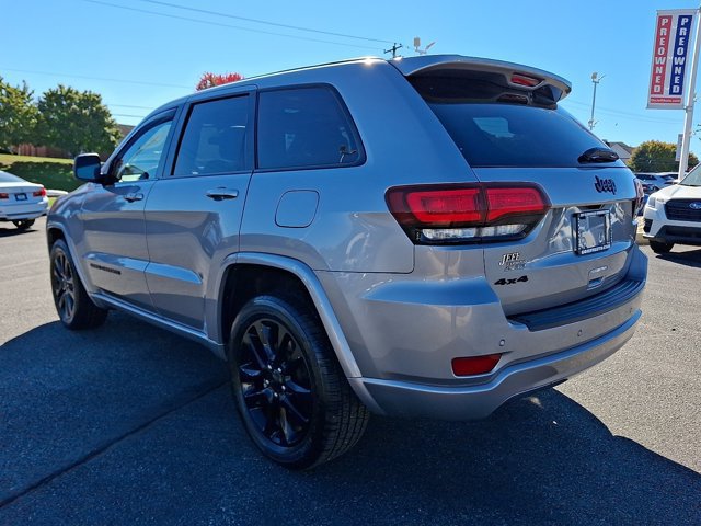 Certified 2021 Jeep Grand Cherokee Laredo X AWD/4WD image 4