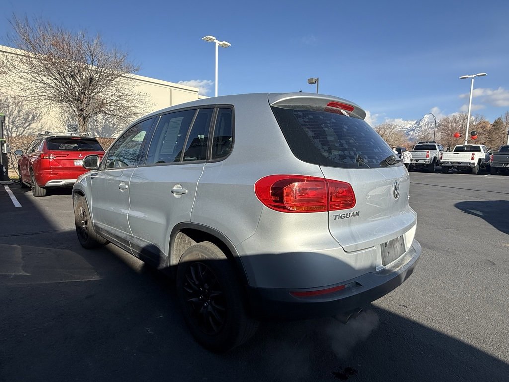 Used 2013 Volkswagen Tiguan S image 5