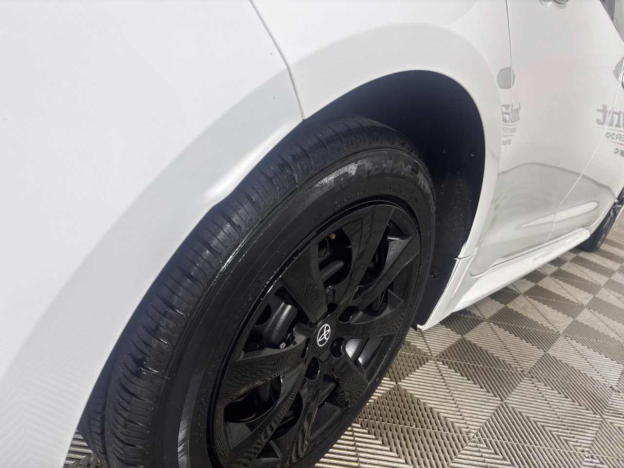 Used 2024 Toyota Corolla LE FWD image 37