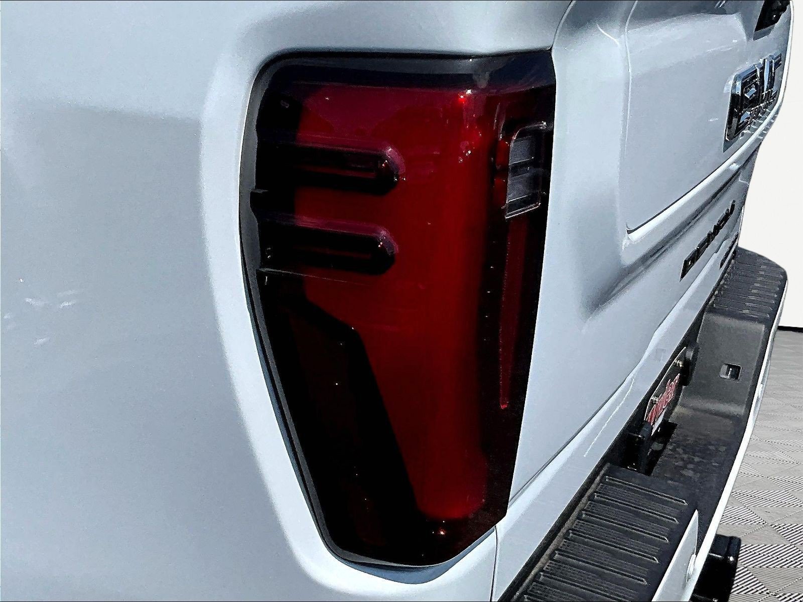 New 2026 GMC Sierra 2500 Denali Ultimate w/ LPO, Black Badging Package AWD/4WD image 15