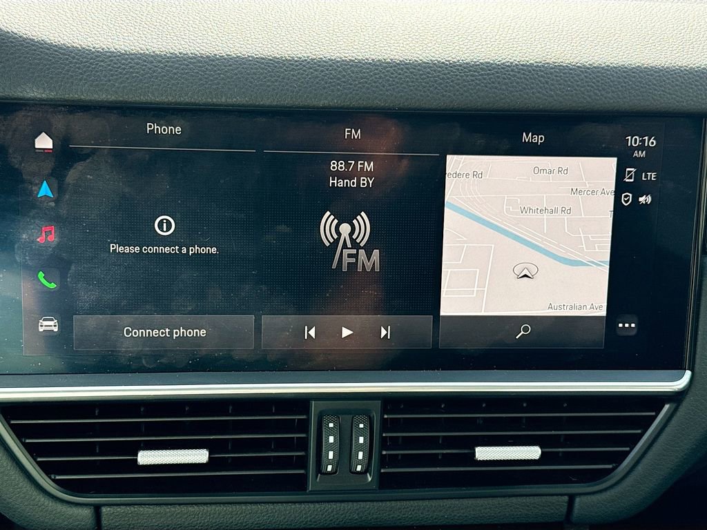 Used 2023 Porsche Cayenne image 16