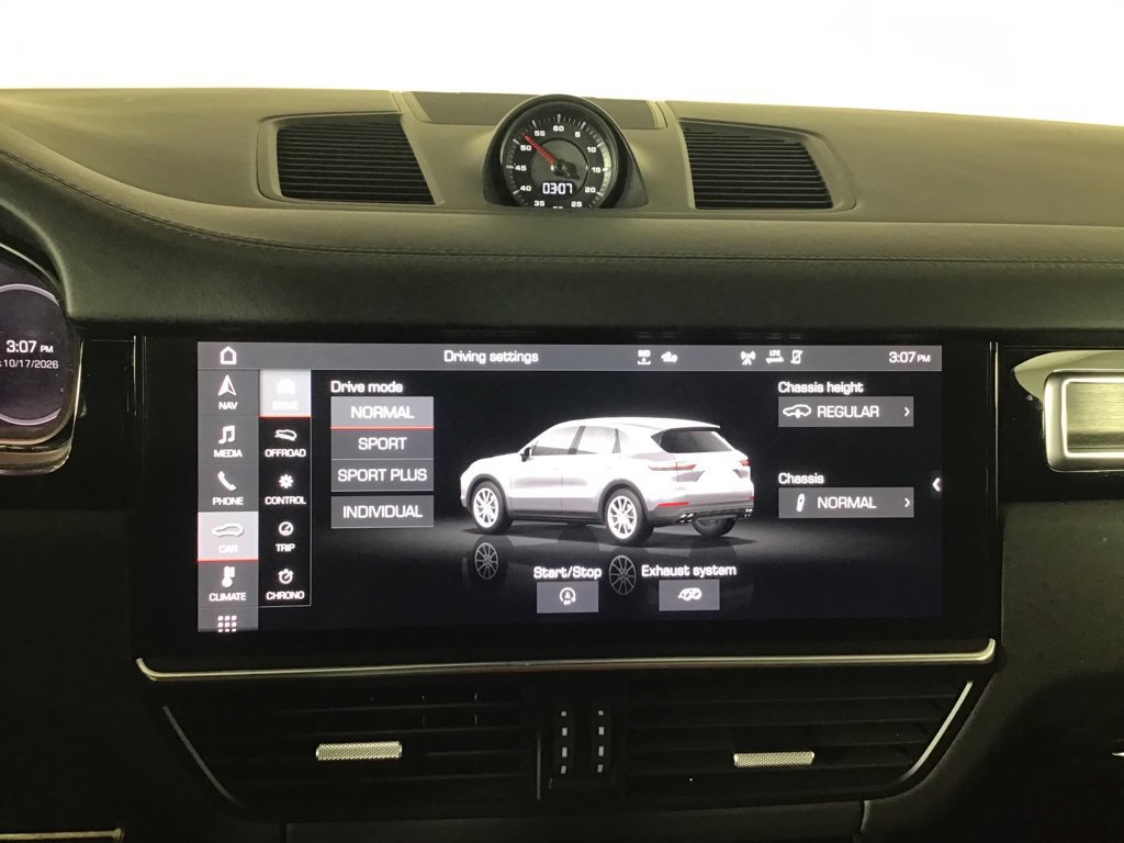 Certified 2021 Porsche Cayenne GTS AWD/4WD image 31