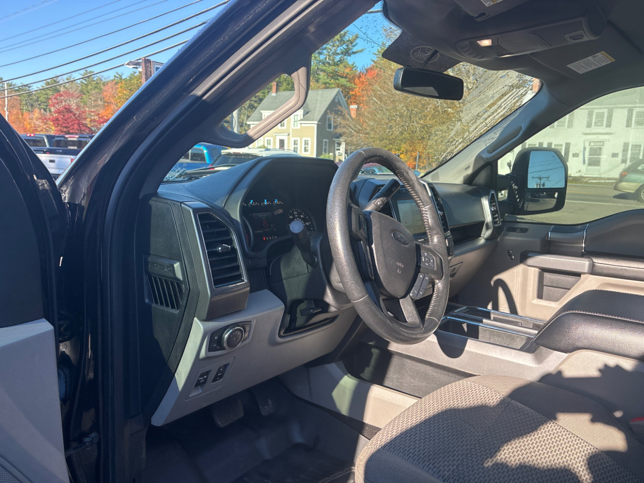 Used 2018 Ford F150 XLT w/ Equipment Group 302A Luxury image 10