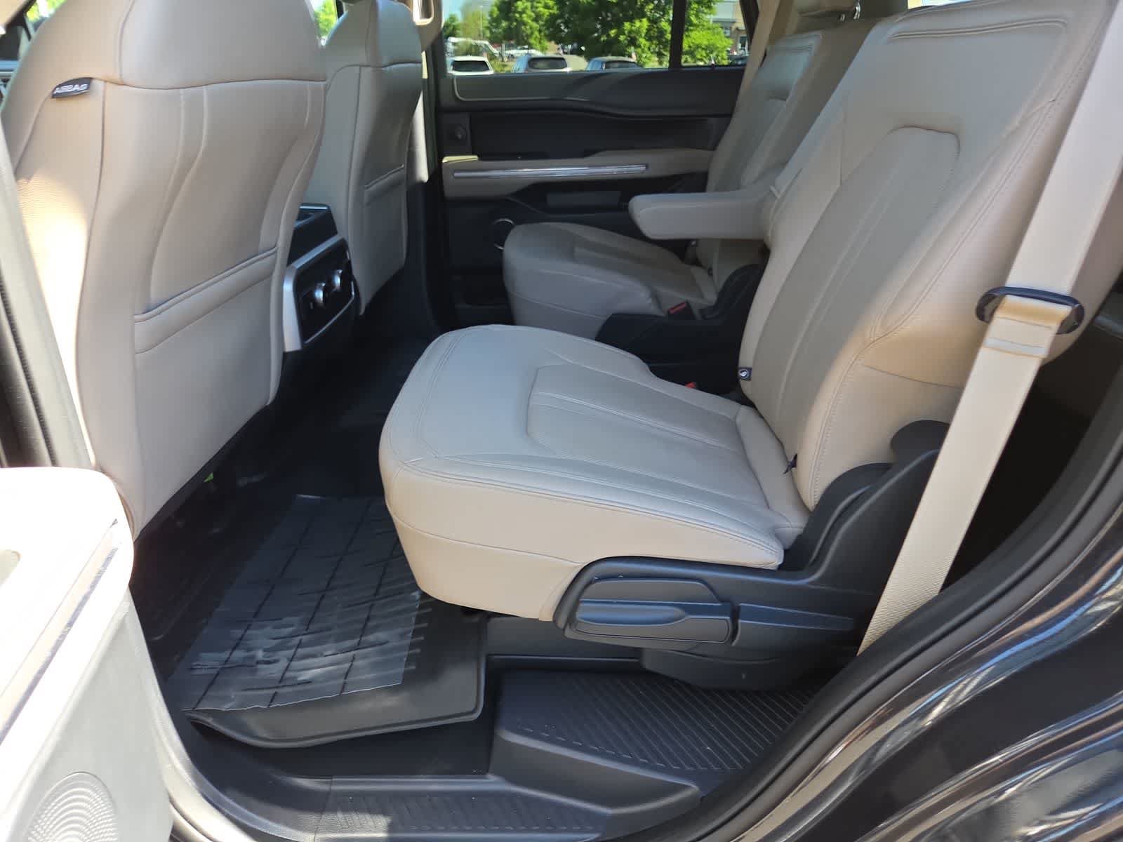 Used 2024 Ford Expedition Limited AWD/4WD image 21