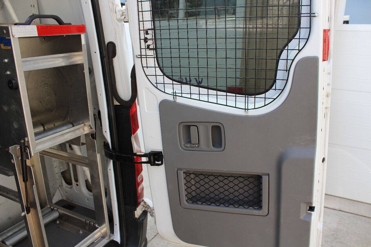 Used 2012 Mercedes-Benz Sprinter 2500 image 23