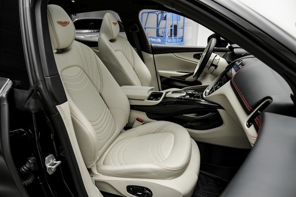 Used 2023 Aston Martin DBX 707 AWD/4WD image 38