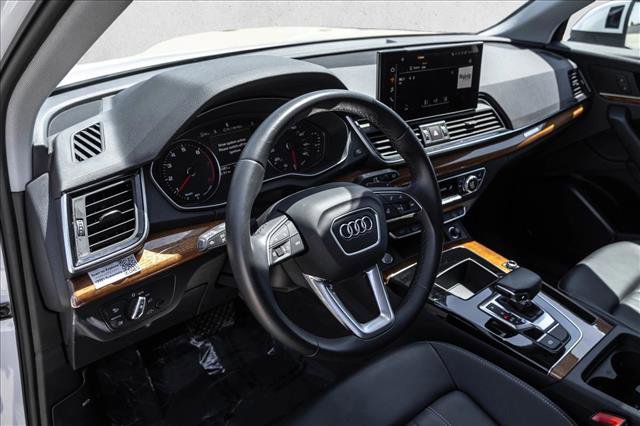 Used 2023 Audi Q5 2.0T Premium w/ Convenience Package AWD/4WD image 10