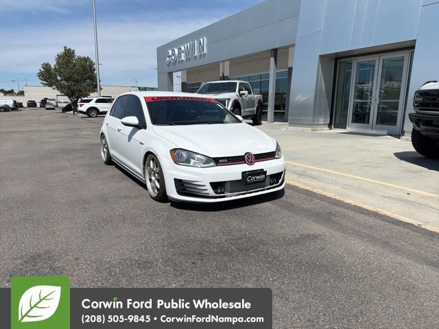 Used 2017 Volkswagen Golf 4-Door FWD image 1