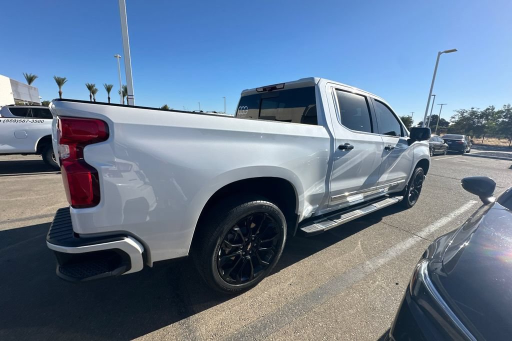 Used 2024 Chevrolet Silverado 1500 High Country w/ Technology Package AWD/4WD image 6