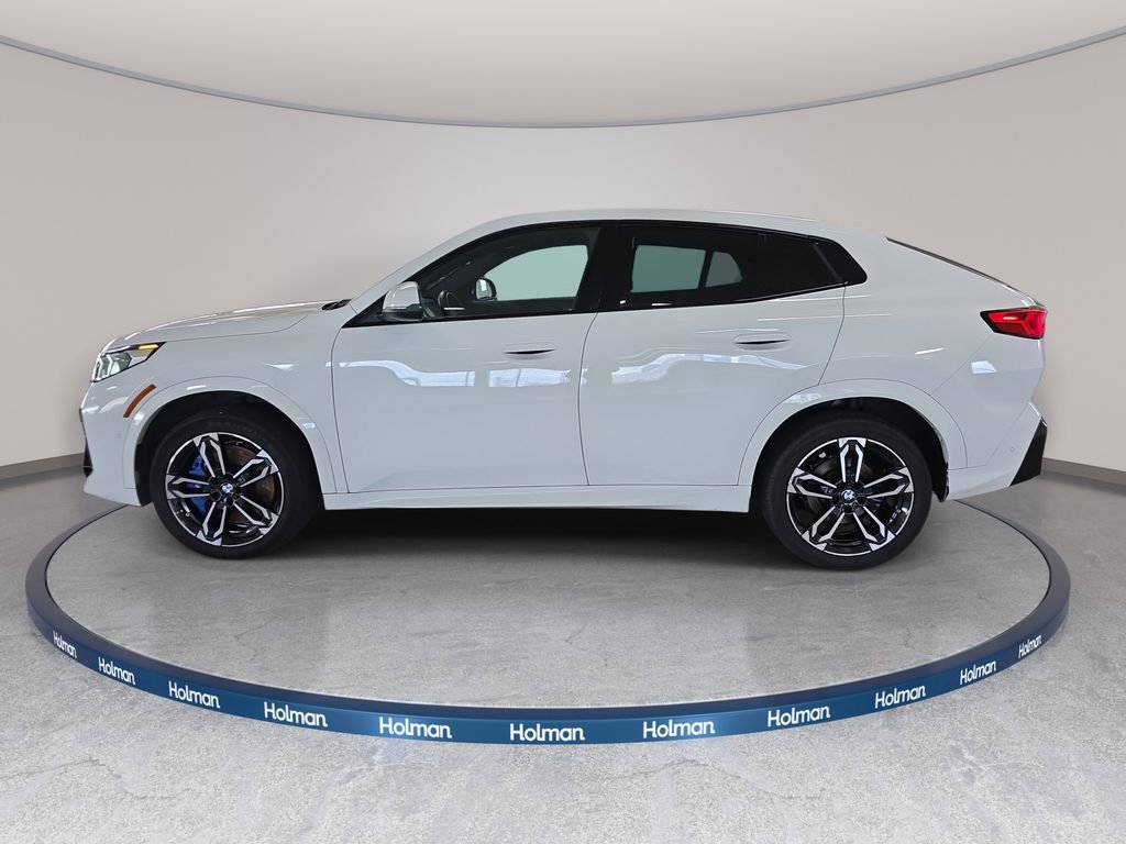 Used 2025 BMW X2 xDrive28i AWD/4WD image 9
