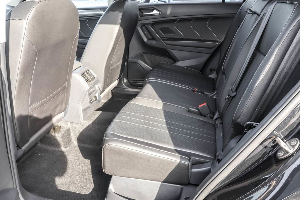 Used 2024 Volkswagen Tiguan SE image 28