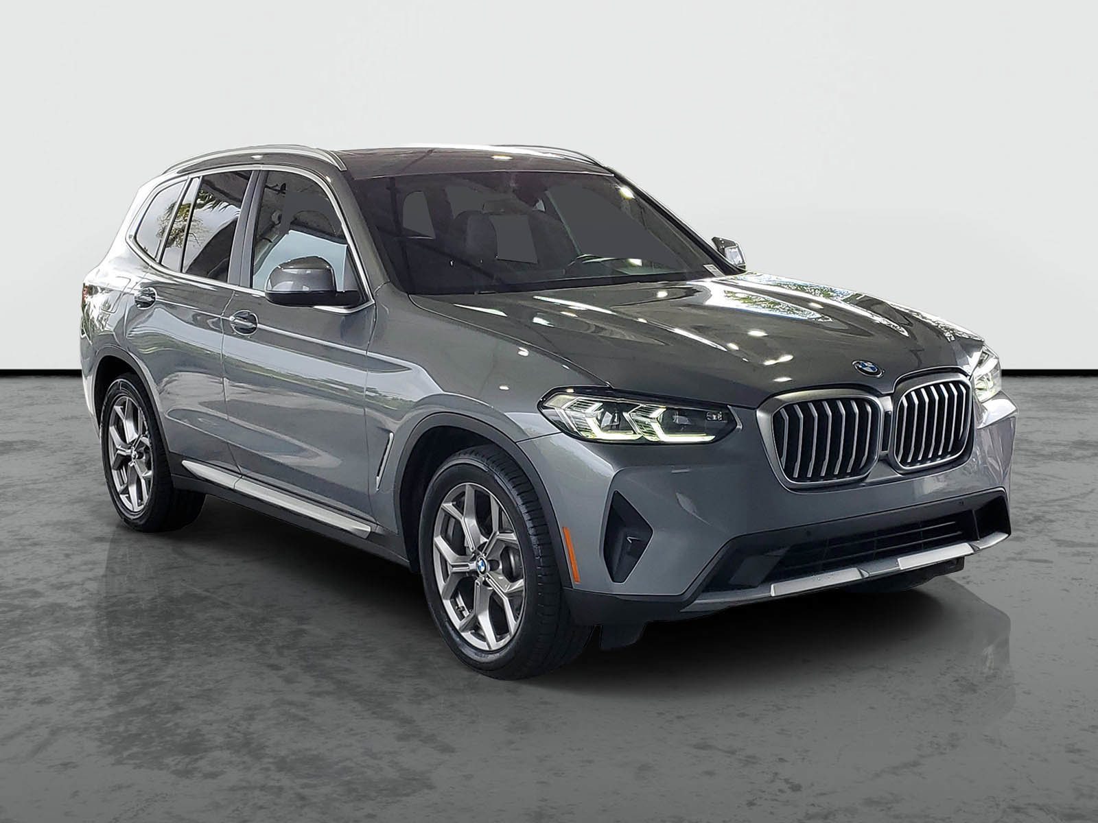 Used 2023 BMW X3 sDrive30i w/ Convenience Package RWD image 2