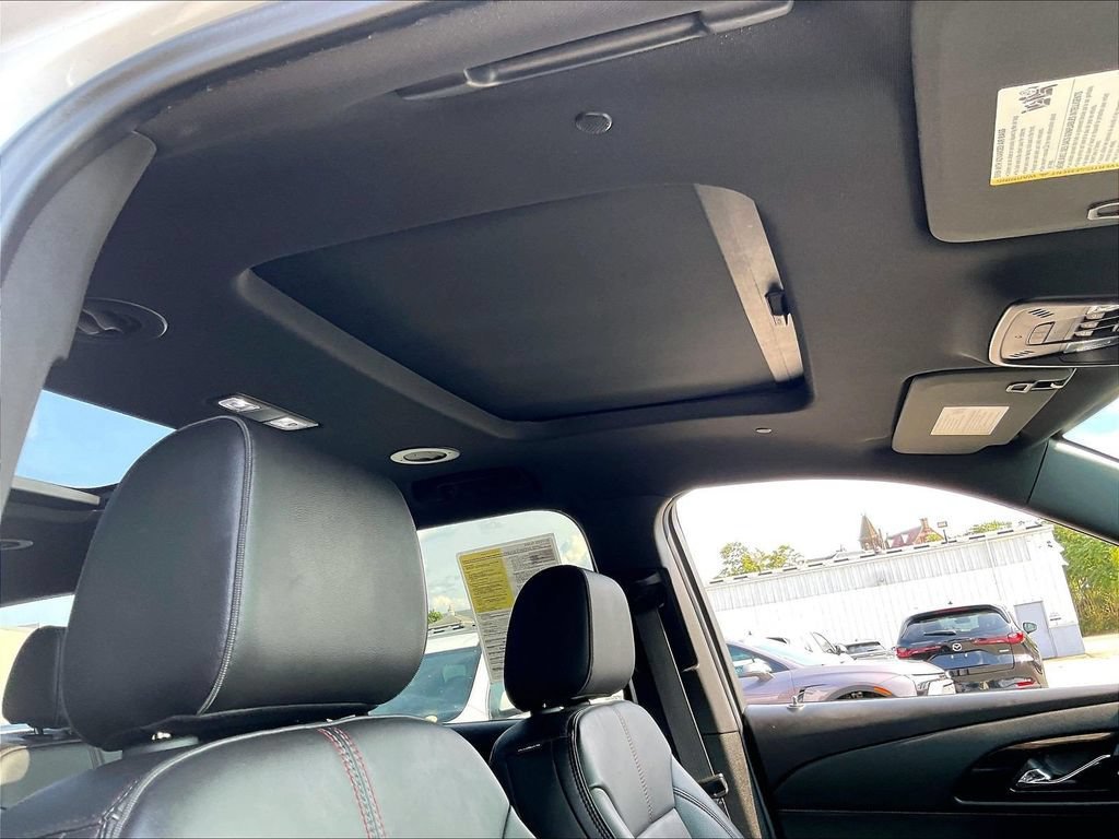 Used 2023 Chevrolet Traverse RS w/ LPO, Floor Liner Package AWD/4WD image 23