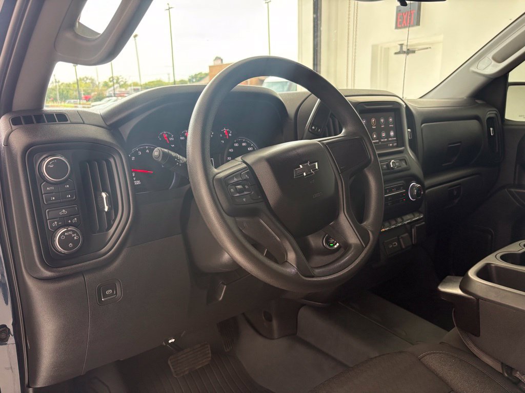 Used 2022 Chevrolet Silverado 1500 Custom Trail Boss w/ LPO, Dark Essentials Package AWD/4WD image 3