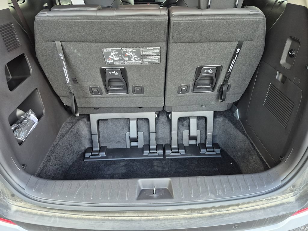 New 2026 Kia Carnival EX FWD image 14
