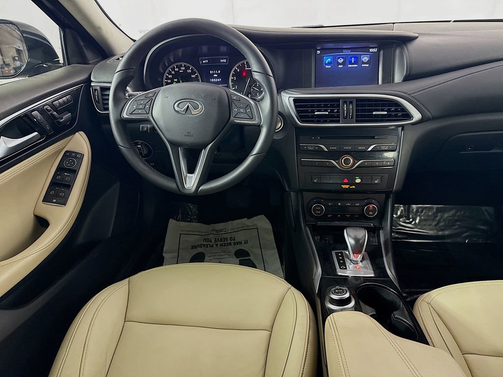 Used 2017 INFINITI QX30 image 24