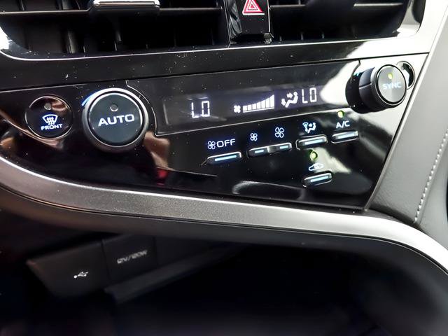 Used 2024 Toyota Camry LE FWD image 18