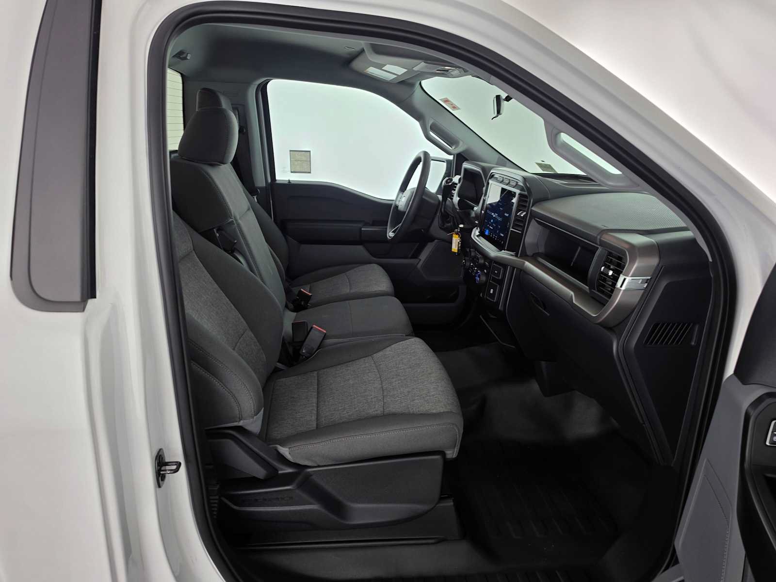 Used 2024 Ford F150 XL w/ Equipment Group 103A High RWD image 10