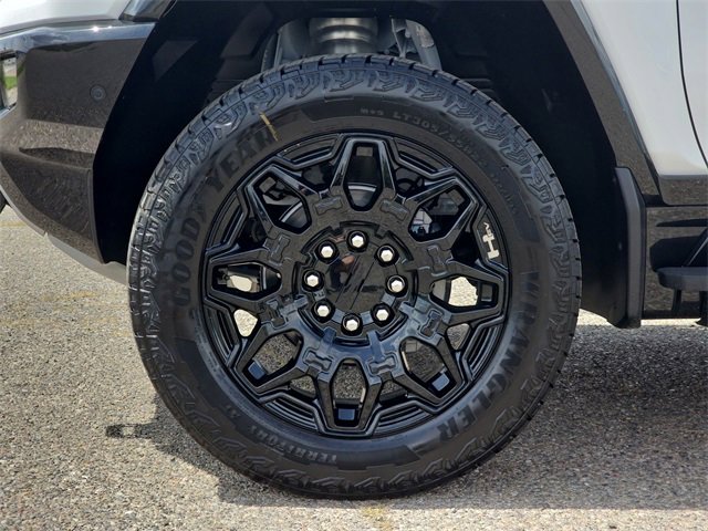 New 2025 GMC Hummer EV 2X image 18