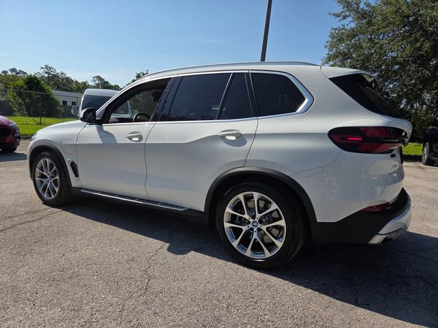 Used 2025 BMW X5 xDrive50e AWD/4WD image 5