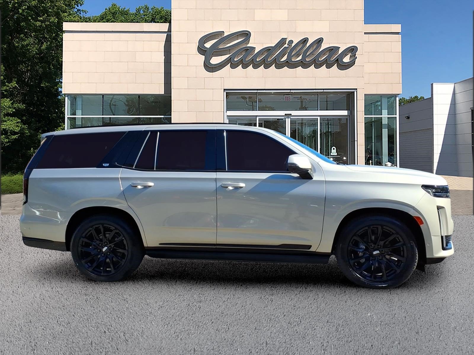 Certified 2024 Cadillac Escalade Sport Platinum w/ LPO, ONYX Package AWD/4WD image 6