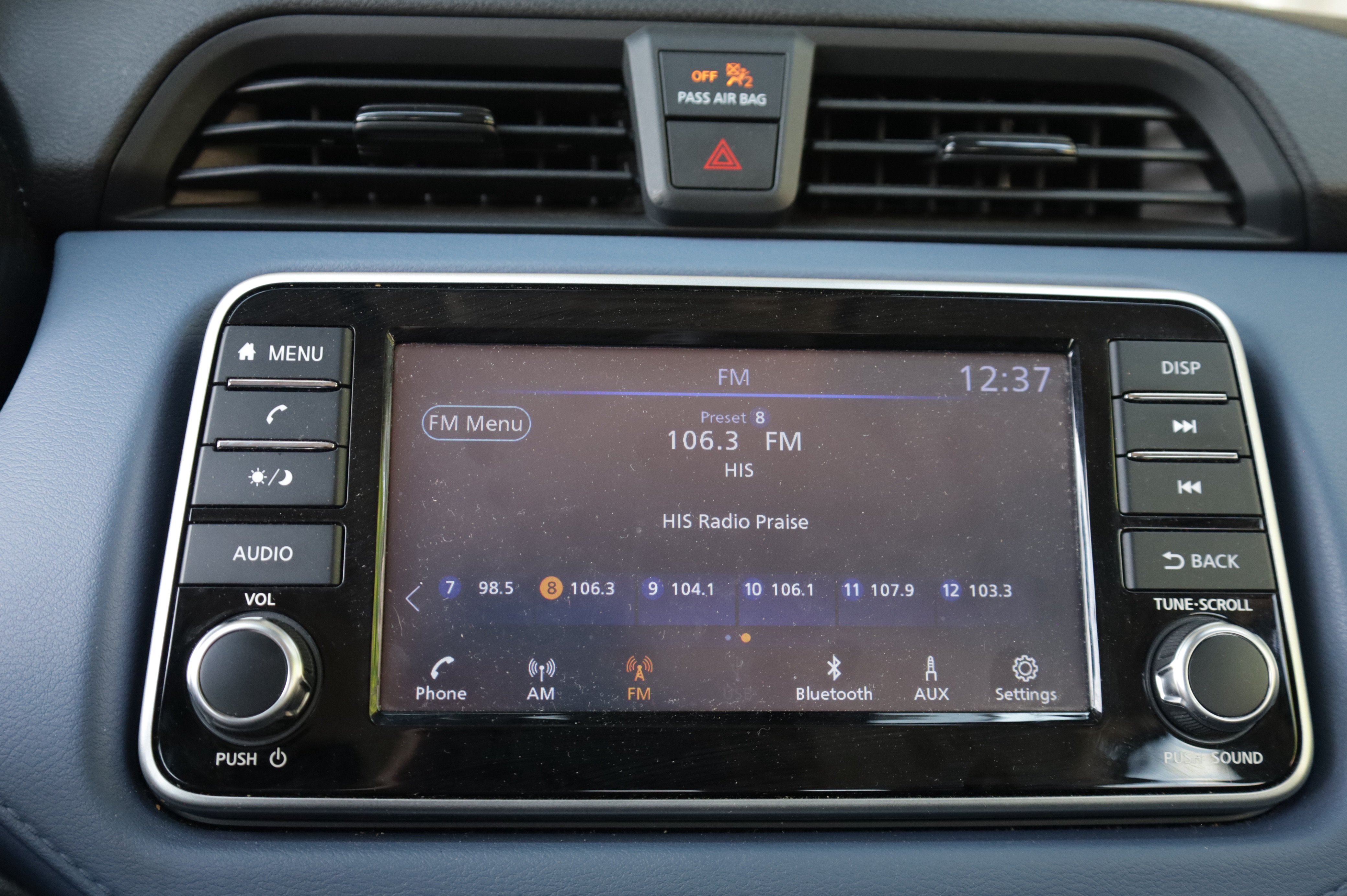 Used 2024 Nissan Versa SV FWD image 16