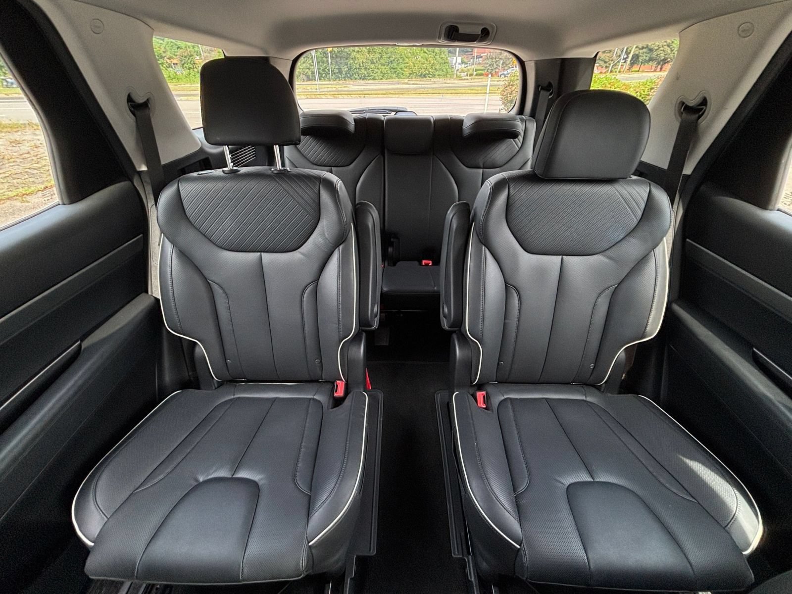 Used 2024 Hyundai Palisade SEL FWD image 39