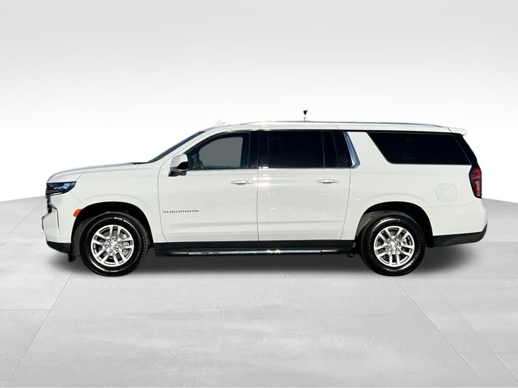 Used 2024 Chevrolet Suburban LT image 4