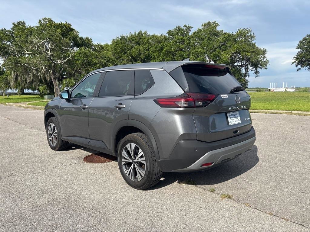 Used 2023 Nissan Rogue SV image 5