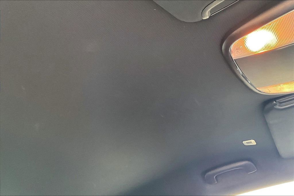 Used 2023 Dodge Charger SXT w/ Cold Weather Package image 15