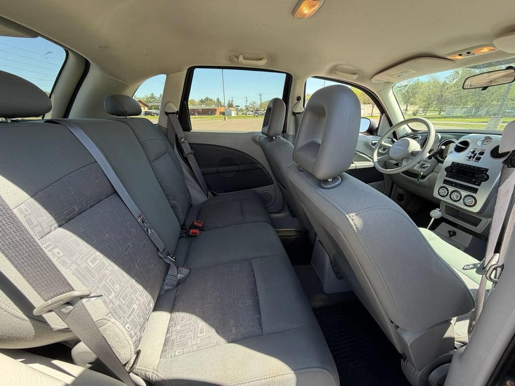 Used 2006 Chrysler PT Cruiser Touring FWD image 6