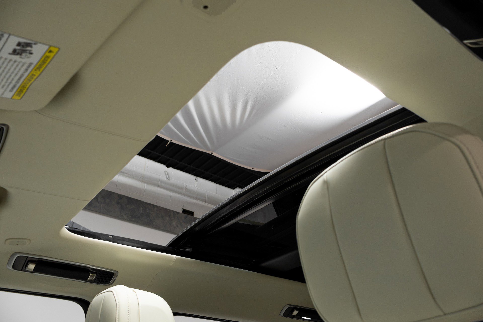 Used 2023 Land Rover Range Rover Long Wheelbase Autobiography image 36