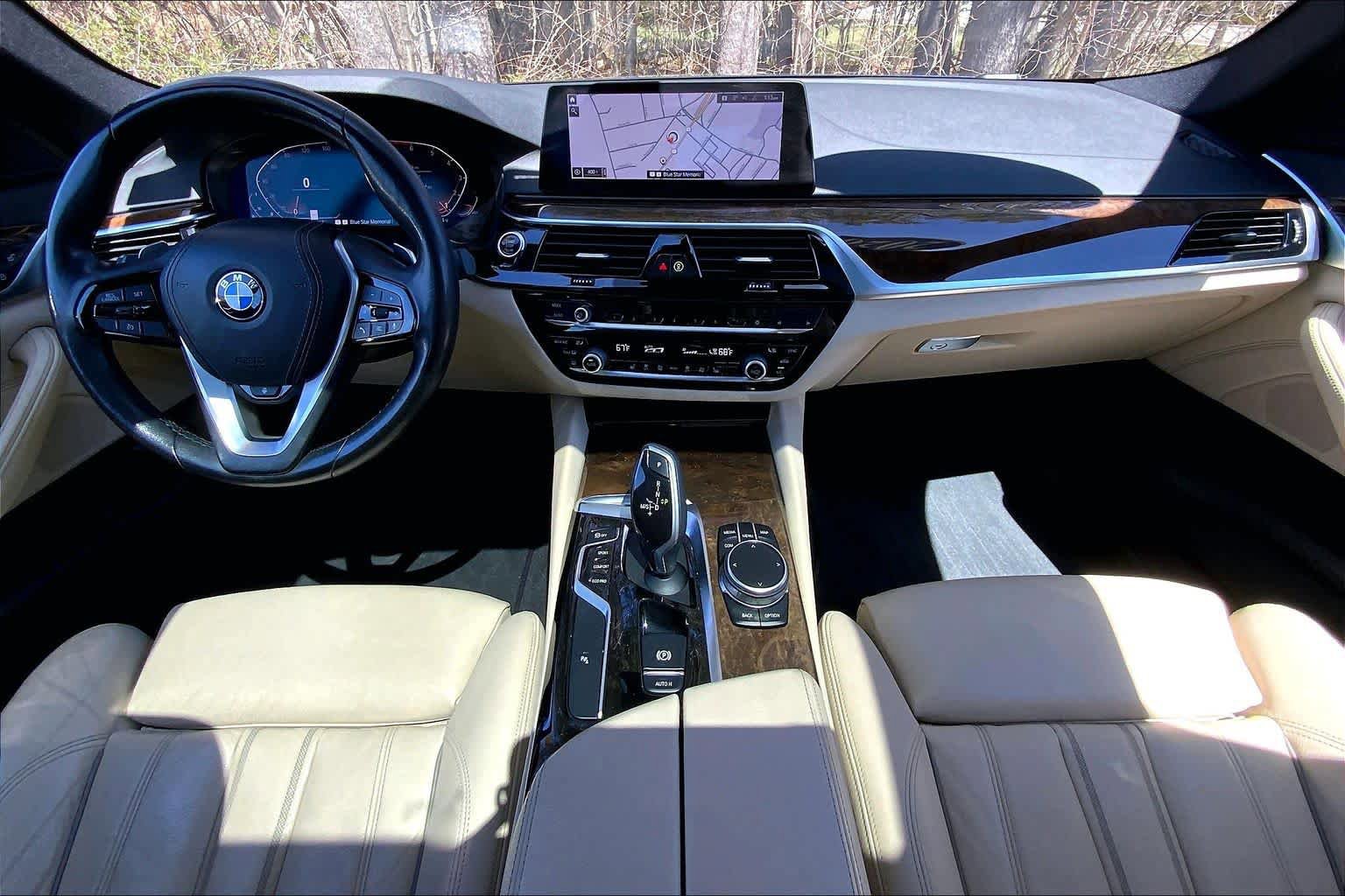 Used 2020 BMW 530i xDrive w/ Premium Package AWD/4WD image 16