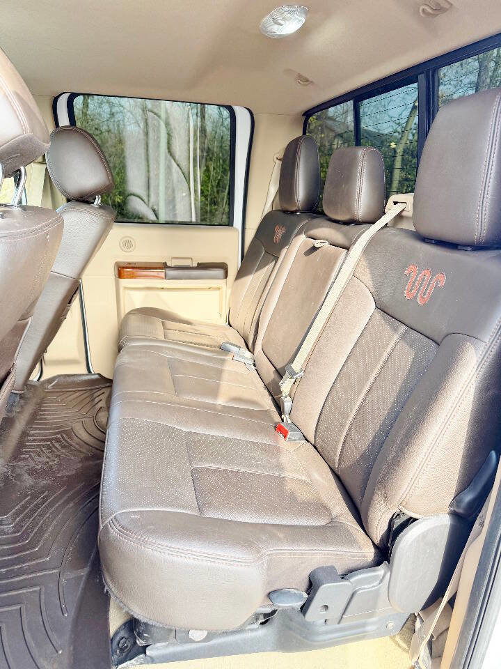 Used 2015 Ford F250 King Ranch w/ King Ranch w/Chrome Package image 11