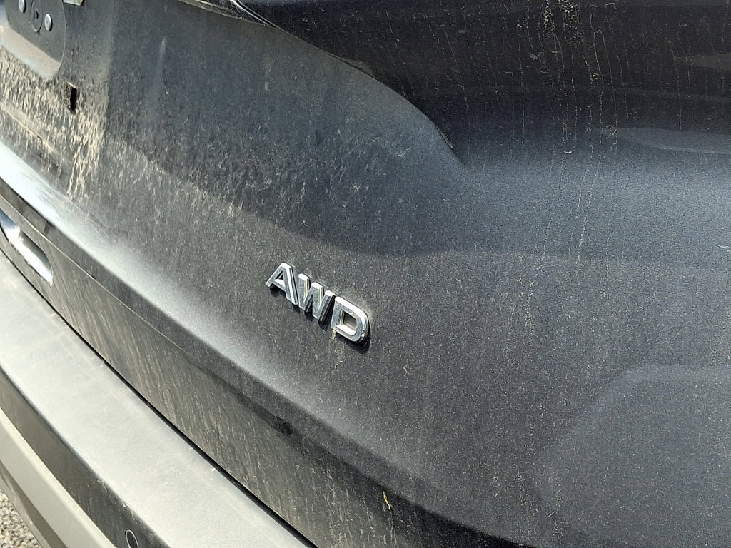 Used 2023 Nissan Rogue S AWD/4WD image 4