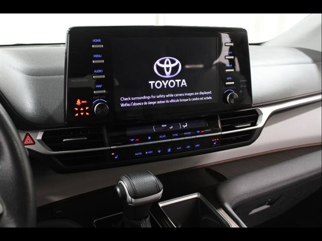 Used 2023 Toyota Sienna XLE FWD image 8