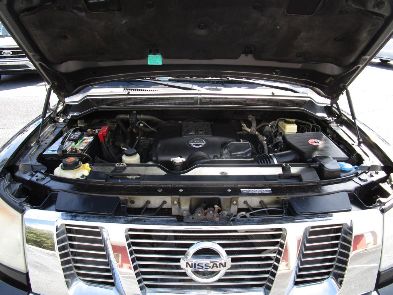 Used 2015 Nissan Titan SV image 31