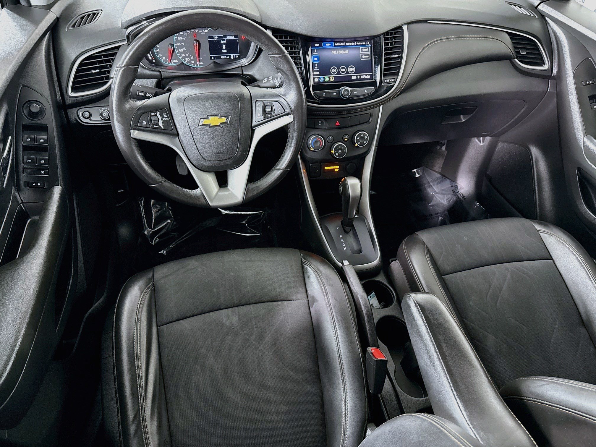 Used 2022 Chevrolet Trax LT w/ Midnight Edition AWD/4WD image 17