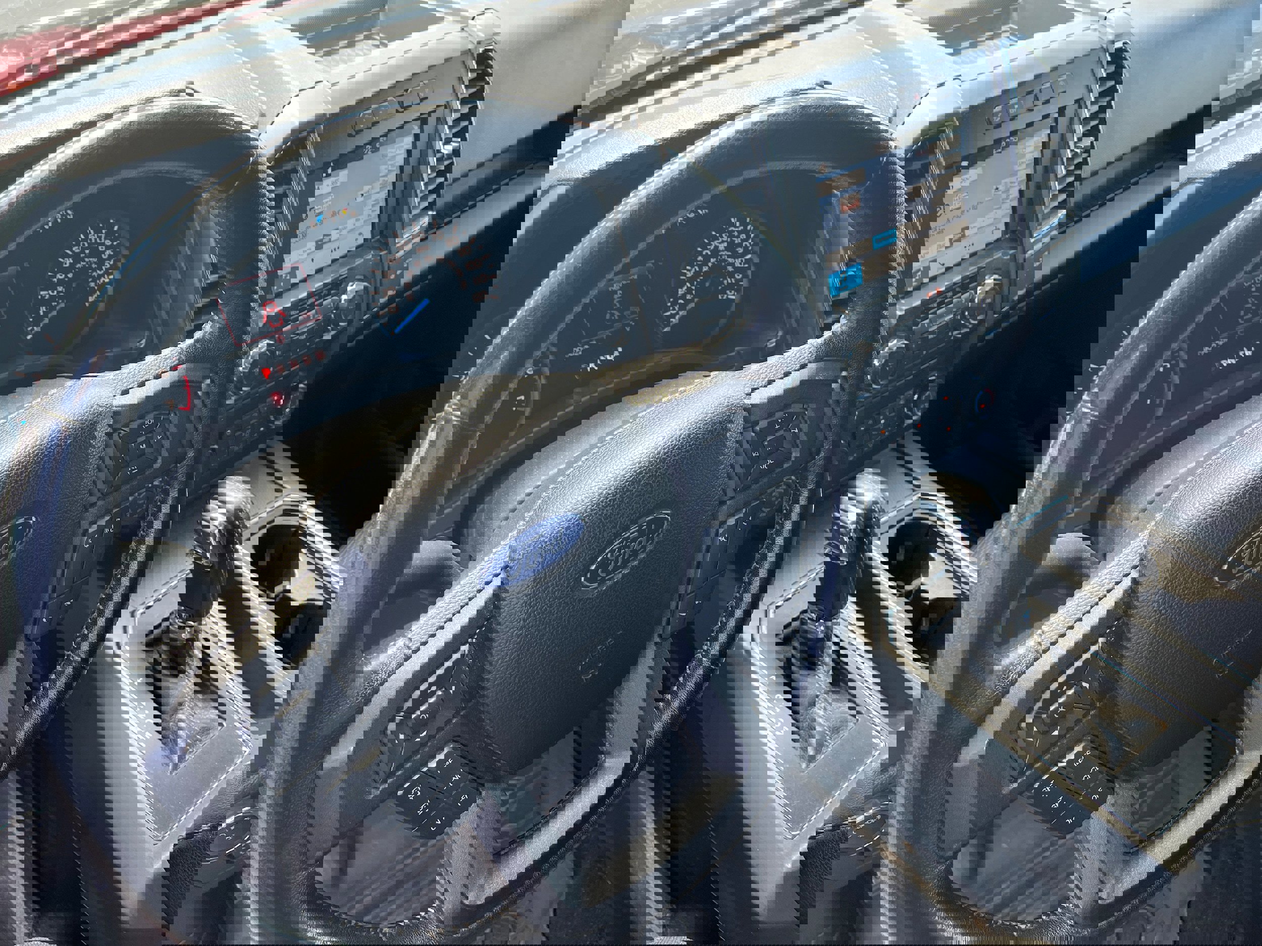 Used 2017 Ford F150 XLT w/ Equipment Group 302A Luxury AWD/4WD image 8