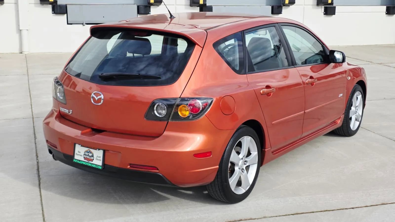 Used 2004 MAZDA MAZDA3 s FWD image 5