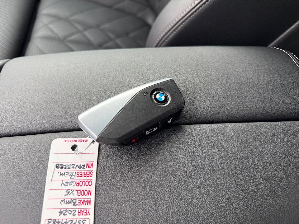 Used 2024 BMW X5 xDrive40i w/ Premium Package image 34