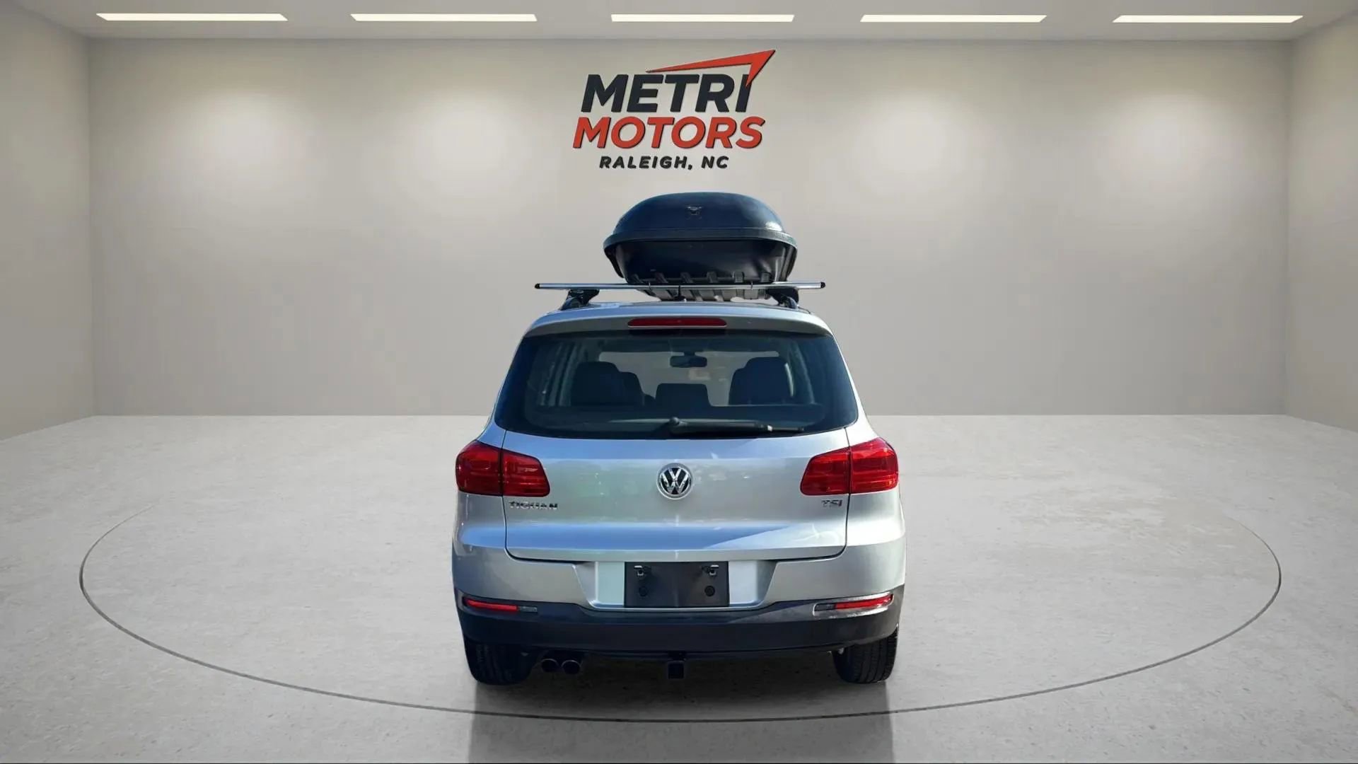 Used 2016 Volkswagen Tiguan S image 6