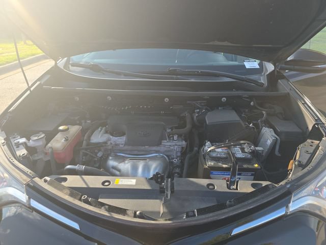 Used 2018 Toyota RAV4 XLE FWD image 31
