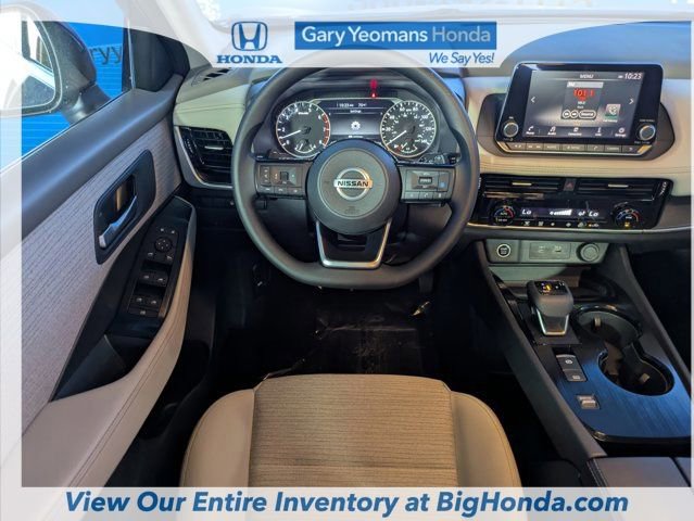 Used 2021 Nissan Rogue SV image 14