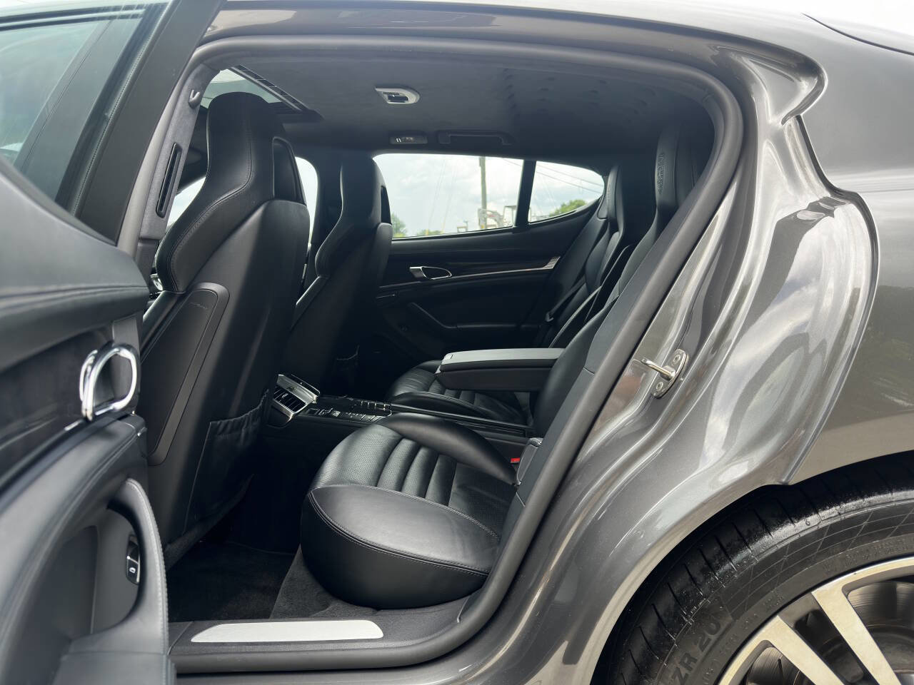 Used 2012 Porsche Panamera Turbo S image 7